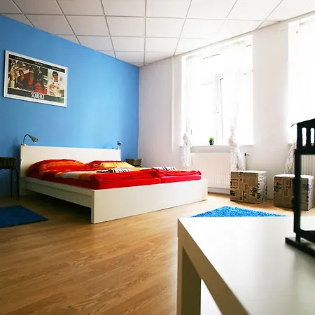 Freddie Next To Mercury ברטיסלאבה