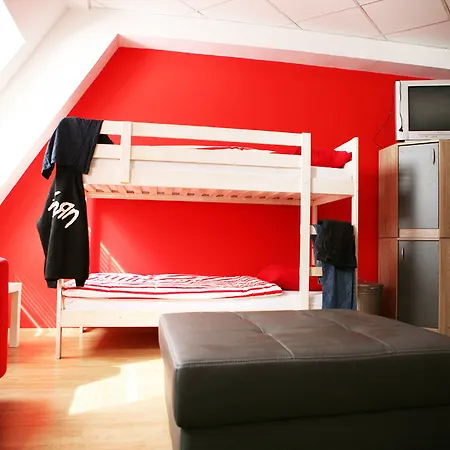 Freddie Next To Mercury אכסניה ברטיסלאבה