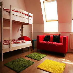 Hostel Freddie Next To Mercury Bratislava