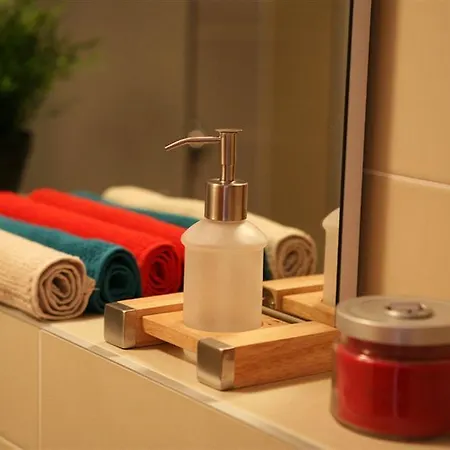 Ostello Freddie Next To Mercury