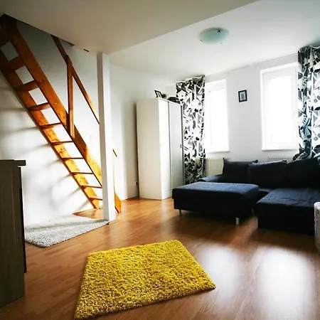 Ostello Freddie Next To Mercury *